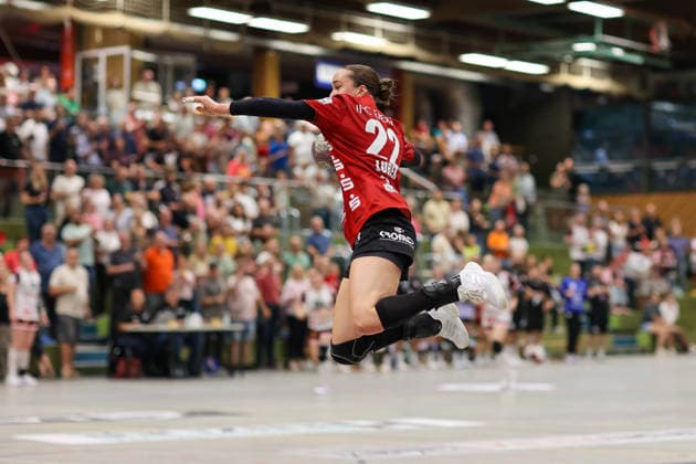 Maxime Luber, SG Nürtingen Zizishausen, 22 on the throw-in, GER; SG Nürtingen Zizishausen vs. HL Buchholz 08 Rosengarten, Handball, 2nd ALSCO Women s Handball Bundesliga, Matchday 4, 2026–2027 season, September 19, 2026 GER, SG Nürtingen Zizishausen vs. HL Buchholz 08 Rosengarten, Handball, 2nd ALSCO Women’s Handball Bundesliga, Matchday 4, 2026–2027 season, September 19, 2026, Steinenberg Copyright: xEibner-Pressefoto SoerenxHerwegx EP_SHG