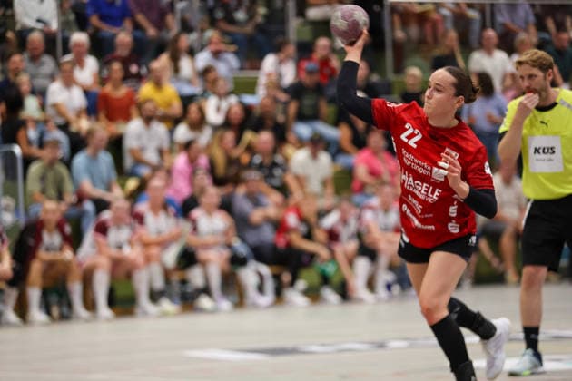 Maxime Luber, SG Nürtingen Zizishausen, 22, on a penalty throw (GER), SG Nürtingen Zizishausen vs. HL Buchholz 08 Rosengarten, Handball, 2nd ALSCO Women’s Handball Bundesliga, Matchday 4, 2026–2027 season, September 19, 2026 GER, SG Nürtingen Zizishausen vs. HL Buchholz 08 Rosengarten, Handball, 2nd ALSCO Women’s Handball Bundesliga, Matchday 4, 2026–2027 season, September 19, 2026, Steinenberg Copyright: xEibner-Pressefoto SoerenxHerwegx EP_SHG