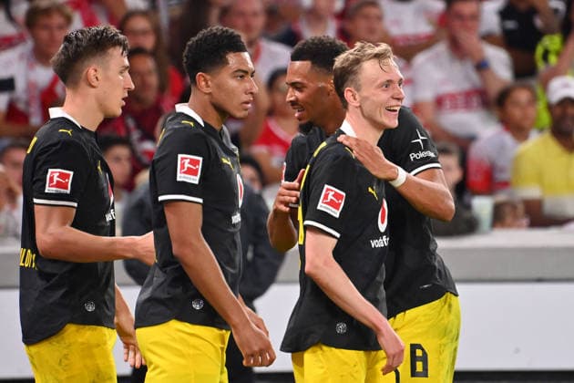 Goal celebration for Maximilian BEIER of Borussia Dortmund after scoring the 0–1 goal with Felix NMECHA of Borussia Dortmund, left: Jobe BELLINGHAM of Borussia Dortmund, Nico SCHLOTTERBECK (Borussia Dortmund), celebration, joy, excitement, action—soccer, Bundesliga Season 2026–2027, Matchday 4, Matchday 04, VfB Stuttgart vs. Borussia Dortmund 0–1 on September 19, 2026, MHP Arena Â