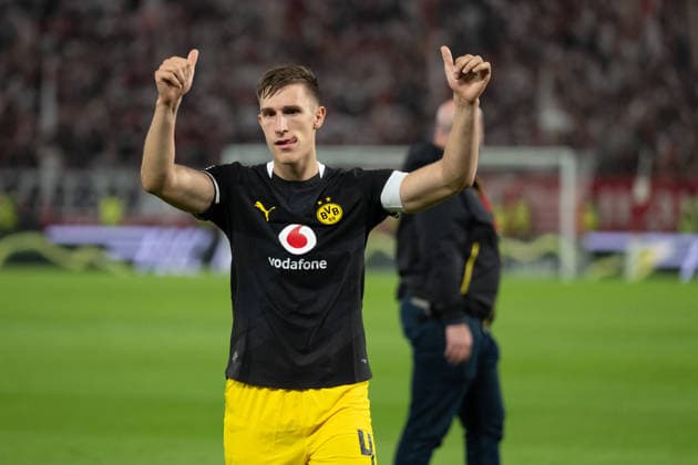 September 19, 2026, GER, Soccer, Men s, 1st Bundesliga, 2026–2027 season, Matchday 4, VfB Stuttgart vs. Borussia Dortmund; post-match celebrations, Nico Schlotterbeck of Borussia Dortmund expressing joy; 04 DFB and DFL regulations prohibit any use of photographs as image sequences and or quasi-video; Stuttgart MHP Arena, Baden-Württemberg, Germany Copyright: xNordphoto WolfgangxFrankx