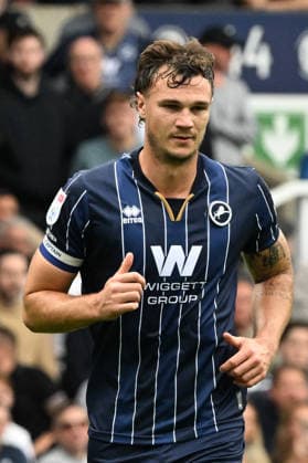 Millwall v West Ham United, EFL Sky Bet Championship Millwall defender Jake Cooper (5) during the EFL Sky Bet Championship match between Millwall and West Ham United at The Den, London, UK on 19 September 2026. London The Den Greater London UK Editorial use only DataCo restrictions apply See www.football-dataco.com , Copyright: xSimonxTraylenx PSI-24906-0123