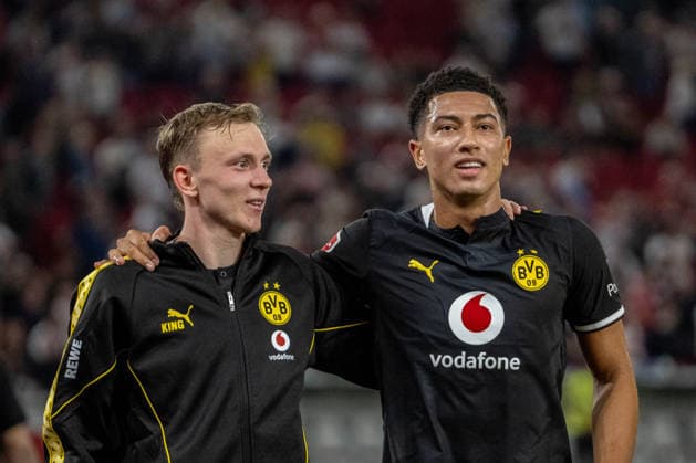 September 19, 2026, xdaymx, Soccer, Bundesliga 1, VfB Stuttgart vs. Borussia Dortmund; Goal Scorer: Maximilian Beier; Borussia Dortmund celebrates in front of traveling fans with Jobe Bellingham; Borussia Dortmund; DFL; DFB; REGULATIONS PROHIBIT ANY USE OF PHOTOGRAPHS AS IMAGE SEQUENCES AND OR QUASI-VIDEO; Stuttgart