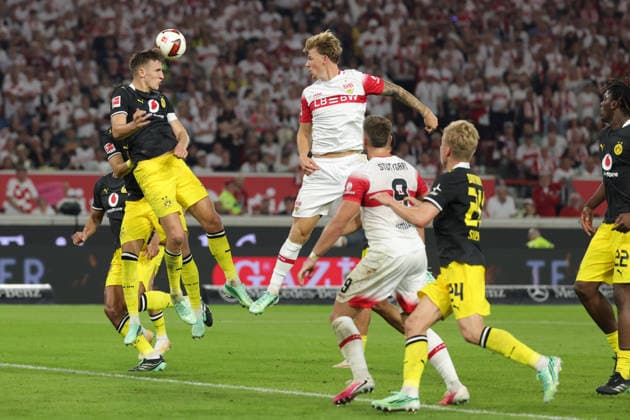 September 19, 2026, Germany, Stuttgart, Bundesliga, VfB Stuttgart vs. Borussia Dortmund, Nico Schlotterbeck (Dortmund), Finn Jeltsch (VfB)