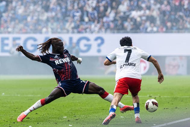 1 German Bundesliga: Hamburger SV 1 – FC Köln, September 19, 2026; Gideon Mensah (FC Köln, 14), Zakaria El Ouahdi (Hamburger SV, 7); 1 German Bundesliga, Matchday 4: Hamburger SV 1 – FC Köln, Volksparkstadion, Hamburg September 19, 2026 DFL regulations prohibit any use of photographs as image sequences and or quasi-video Copyright: xBEAUTIFULxSPORTS Buriakovx