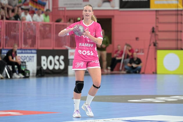 Charlotte Cholevova, TusSies Metzingen, 96 on the Ball: TusSies Metzingen vs. Thueringer HC, Handball, Alsco HBF, Matchday 4, 2026–2027 Season, September 19, 2026 TusSies Metzingen vs. Thueringer HC, Handball, Alsco HBF, Matchday 4, 2026–2027 Season, September 19, 2026 Tübingen Copyright: xEibner-Pressefotox EP_TBR