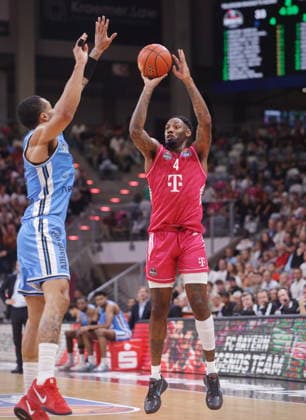 Jeff Garrett Telekom Baskets Bonn vs. Veolia Towers Hamburg, Matchday 1 of the 2026–27 Season
