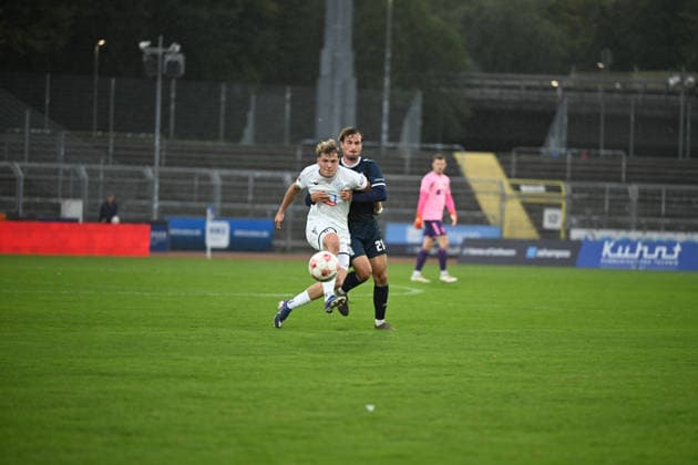 September 19, 2026, GER, Soccer, Regionalliga Nord, Matchday 10, 2026–2027 Season, Oldenburg, Marschweg Stadium, VfB Oldenburg vs. SSV Jeddeloh II Tobias BOTHE (SSV Jeddeloh II, 11) and Nick OTTO (VfB Oldenburg, 21), Oldenburg, Marschweg Stadium, Lower Saxony, Germany Copyright: xnordphotoxGmbHx xRojahnx