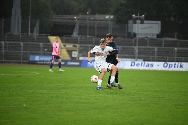 September 19, 2026, GER, Soccer, Regionalliga Nord, Matchday 10, 2026–2027 Season, Oldenburg, Marschweg Stadium, VfB Oldenburg vs. SSV Jeddeloh II Tobias BOTHE SSV Jeddeloh II 11 Nick OTTO VfB Oldenburg 21 Oldenburg Marschweg Stadium Lower Saxony Germany Copyright: xnordphotoxGmbHx xRojahnx