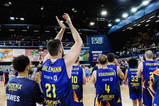 Phoenix Hagen loses to the Seawolves in Rostock; Tim Uhlemann, PHOENIX HAGEN, 21; B. Kraushaar, PHOENIX HAGEN, 04, Trenton Gibson PHOENIX HAGEN, 33, Rostock Seawolves vs. Phoenix Hagen, Basketball, BBL 2026–2027 easyCredit Basketball Bundesliga, Matchday 1, 2026–2027 season, September 19, 2026, Rostock Seawolves vs. Phoenix Hagen, Basketball, BBL 2026–2027 easyCredit Basketball Bundesliga, Matchday 1, 2026–2027 season, September 19, 2026, Groter Pohl Copyright: xEibner-Pressefoto DenverxEhrlichx EP_DEH