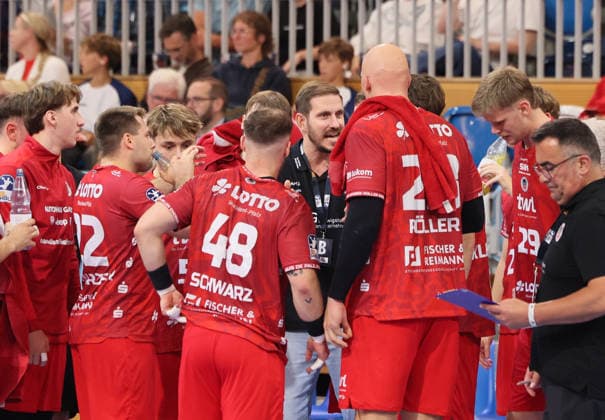 GER HBL2 2026–2027 Season: VfL Potsdam vs. EULEN Ludwigshafen, September 19, 2026, MBS Arena, Potsdam; Michael HAAS, EULEN Ludwigshafen Coach, Team Talk, Timeout
