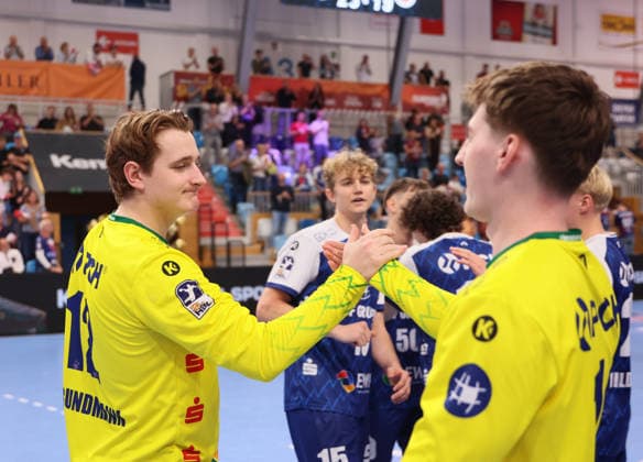 GER HBL2 2026–2027 Season: VfL Potsdam vs. EULEN Ludwigshafen, September 19, 2026, MBS Arena, Potsdam High-fives after the home win, Maximilian GRUNDMANN 1 VfL Potsdam 12, Frederik HÖLER 1 VfL Potsdam 1