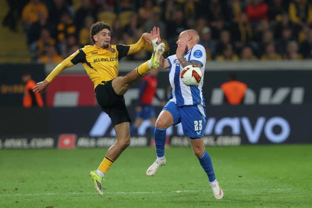 September 19, 2026, xtgx, Soccer 2. Bundesliga, SG Dynamo Dresden vs. Hertha BSC Berlin, from left: Ben Bobzien (Dresden), 20, Jon Dagur Thorsteinsson, Hertha, 23, tackle, duel, battle, DFL DFB REGULATIONS PROHIBIT ANY USE OF PHOTOGRAPHS AS IMAGE SEQUENCES AND OR QUASI-VIDEO, Dresden