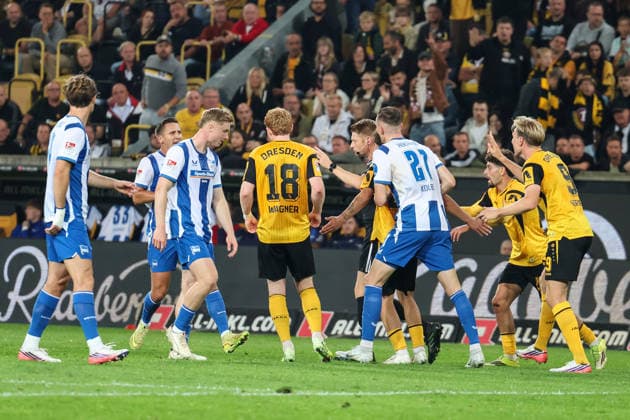 Germany 2. Bundesliga 2026–2027, Matchday 7, Dynamo Dresden vs. Hertha BSC, Rudolf Harbig Stadium, Dresden; Dresden dissatisfied with Christian Dingert Copyright: xLucasxWalterx
