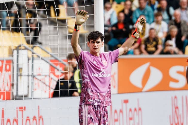 German Soccer 3rd Division 2026–2027, Matchday 7: Alemannia Aachen vs. Fortuna Düsseldorf at Tivoli Aachen—Louis Lord, Fortuna Düsseldorf, 22 expected—corner, hands up, corner kick, stay focused, focus Copyright: xThiemoxRudolphx