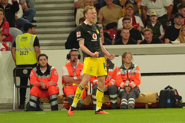 Bundesliga 1, Matchday 4, 2026–2027, VFB Stuttgart vs. Borussia Dortmund, September 19, 2026, MHP Arena, Stuttgart, Germany, Maximilian BEIER of Borussia Dortmund celebrates after scoring the 0–1 goal for Dortmund at the MHP Arena in Stuttgart, Baden-Württemberg, Germany Copyright: xGaetanoxDixRosax