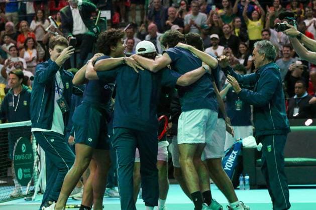 RECORD DATE NOT STATED Copa Davis - Orlando Luz and Rafael Matos (Brazil) vs. Jakub Paul and Dominic Stricker (Switzerland) Rio de Janeiro (RJ) 19 09 2026- Davis Cup Brazil Switzerland Tennis - Players and members of the Brazilian team celebrate the victory over Switzerland and qualification for the elite of the Davis Cup in 2027, this Saturday (19), at the Farmasi Arena, in Rio de Janeiro.(Foto: Lucas Simonin Gomes Thenews2 imago images) SPO  Copyright: xLucasxSimoninxGomesx