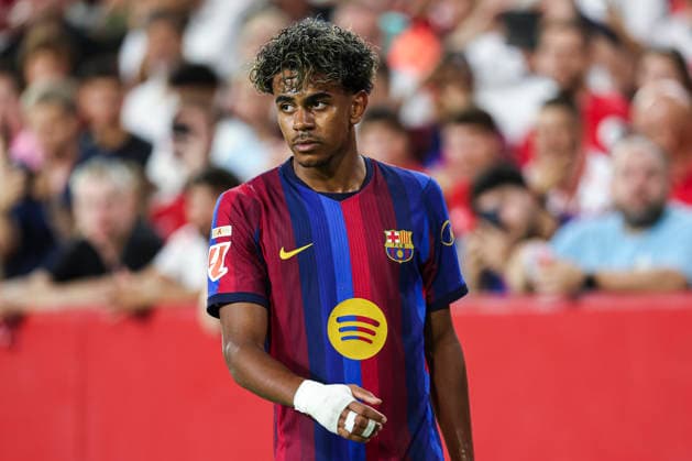 September 19, 2026, Sevilla, Sevilla, Spain: Lamine Yamal of FC Barcelona, Barca looks on during the Spanish league, LaLiga EA Sports, football match played between Sevilla FC and FC Barcelona at Ramon Sanchez-Pizjuan stadium on September 19, 2026, in Sevilla, Spain. Sevilla FC V FC Barcelona - LaLiga EA Sports - ZUMAa181 20260919_zaa_a181_474 Copyright: xIrinaxR.xHipolitox