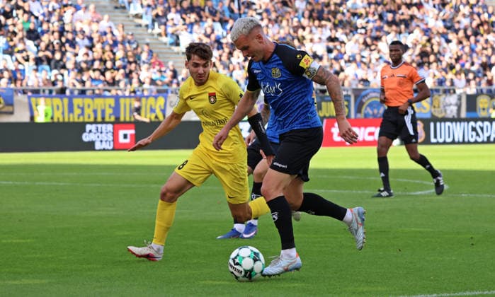 September 19, 2026, Soccer, Men s, 3rd Division, 2026–2027 Season, 1 FC Saarbrücken vs. SG Sonnenhof Großaspach, Elias Rahn (SG Sonnenhof Großaspach) vs. Florian Pick (1 FC Saarbrücken), Saarbrücken, Ludwigsparkstadion, Saarland, Germany Copyright: xFabianxKleerx