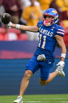 Arizona State Sun Devils v Kansas Jayhawks - Union Jack Classic 2026 Tate Nagy of the Kansas Jayhawks during the Union Jack Classic 2026 match between the Arizona State Sun Devils and the Kansas Jayhawks at Wembley Stadium in London, on September 19, 2026. London Greater London United Kingdom  Copyright: xMIxNewsx originalFilename:fletcher-arizonas260919_npPyB.jpg