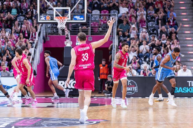 easyCredit Basketball Bundesliga, Telekom Baskets Bonn vs. Veolia Towers Hamburg, September 19, 2026; Patrick Heckmann, Telekom Baskets Bonn, 33 points on three-pointers; easyCredit Basketball Bundesliga, Telekom Baskets Bonn vs. Veolia Towers Hamburg, September 19, 2026, Telekom Dome Bonn Copyright: xBEAUTIFULxSPORTS Derixx