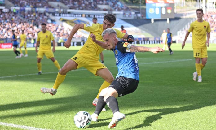 September 19, 2026, Soccer, Men s, 3rd Division, 2026–2027 Season, 1 FC Saarbrücken vs. SG Sonnenhof Großaspach, Elias Rahn (SG Sonnenhof Großaspach) vs. Florian Pick (1 FC Saarbrücken), Ludwigsparkstadion, Saarbrücken, Saarland, Germany Copyright: xFabianxKleerx