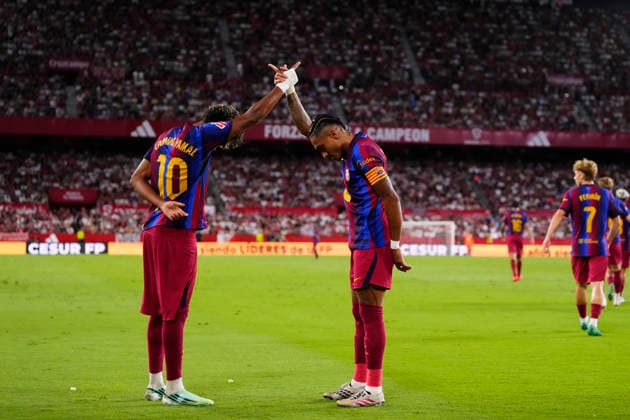 Sport Bilder des Tages Sevilla FC v FC Barcelona, Barca - LaLiga EA Sports 2026 27 Raphinha right winger of Barcelona and Brazil celebrates after scoring his sides second goal during the LaLiga EA Sports 2026 27 match between Sevilla FC and FC Barcelona at Estadio Ramon Sanchez Pizjuan on September 19, 2026 in Seville, Spain. Seville Spain  Copyright: xJosexBretonx originalFilename:bretonhernandez-sevillaf260919_nphhp.jpg