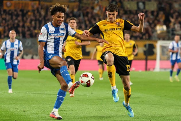 Germany 2. Bundesliga 2026–2027, Matchday 7, Dynamo Dresden vs. Hertha BSC, Rudolf Harbig Stadium, Dresden: Oluwaseun Adewumi (Hertha BSC, No. 19) in a tackle with Ahmet Muhamedbegovic (Dynamo Dresden, No. 17) Copyright: xLucasxWalterx