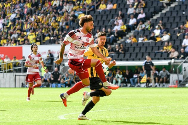 Fabian Schleusener (Fortuna Düsseldorf), 24, Danilo Wiebe (Alemannia Aachen), 28, tackle, duel, dynamic, action, September 19, 2026, Aachen, Germany, soccer, 3. Liga, TSV Alemannia Aachen vs. Fortuna Düsseldorf, soccer, 3. Liga, TSV Alemannia Aachen vs. Fortuna Düsseldorf, DFB and DFL regulations prohibit any use of photographs as image sequences and or quasi-video xmhx