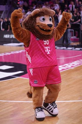 Bonni, the mascot, Telekom Baskets Bonn vs. Veolia Towers Hamburg, Matchday 1 of the 2026–27 season