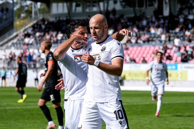 v li Arianit Ferati (SVS), 47, goal scorer Felix Lohkemper (SVS), 10, players from SV Sandhausen (SVS), celebrate the goal that made it 2–1, Celebration, Goal Celebration, Goal Scored, Celebrating the Goal, Goal, Celebration, Celebrating the Goal, Rejoicing, Joy, Happy, Optimistic, Positive, Game Moment, Highlight, Action, 09 19 2026, Sandhausen, Germany, soccer, Regionalliga Southwest, SV Sandhausen vs. SSV Ulm 1846 xozx