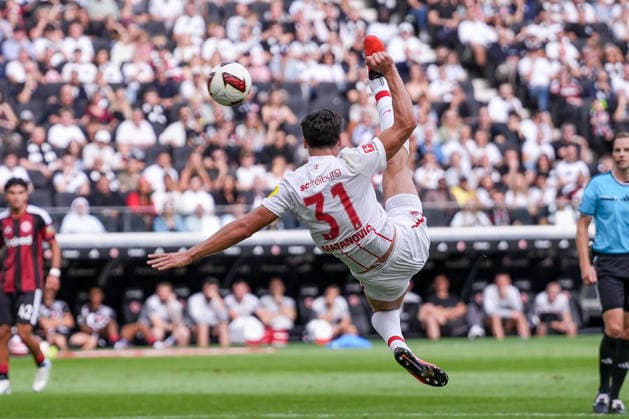 Igor Matanovic, SC Freiburg, 31, bicycle kick, Germany, soccer, Bundesliga 1, Matchday 4, 2026–2027, Eintracht Frankfurt vs. SC Freiburg, September 19, 2026, Deutsche Bank Park, Frankfurt, Frankfurt, Deutsche Bank Park, Hesse, Germany Copyright: xArnexAmbergx