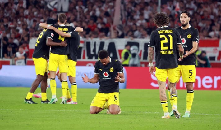 September 19, 2026 VfB Stuttgart vs. Borussia Dortmund Germany, Stuttgart, September 19, 2026, Soccer, Bundesliga, 2026–2027 Season, VfB Stuttgart vs. Borussia Dortmund, Felix Nmecha (Borussia Dortmund), Post-game celebration, Players, Borussia Dortmund