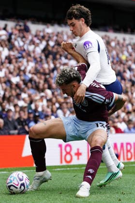 Premier League: Tottenham Hotspur v Aston Villa Matteo Ruggeri of Aston Villa and Archie Gray of Tottenham Hotspur during the Premier League match Tottenham Hotspur vs Aston Villa at Tottenham Hotspur Stadium, London, United Kingdom on 19 September 2026 (Photo by Harvey Murphy News Images) Copyright: xHarveyxMurphy NewsxImagesx