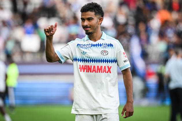 September 19, 2026, Paris, France, France: Gessime YASSINE of Strasbourg during the Ligue 1 match between Paris FC and RC Strasbourg at Jean-Bouin Stadium on September 19, 2026 in Paris, France. Paris FC V Racing Club De Strasbourg - Ligue 1  - ZUMAm308 20260919_zsp_m308_058 Copyright: xMatthieuxMirvillex