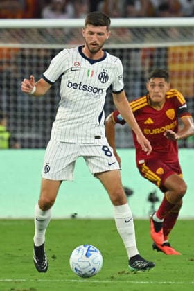 Soccer, Serie A match , Roma v Inter Petar Sucic of Inter during the Serie A match between Roma v Inter at Olympic stadium. Rome (Italy), September 19h, 2026 Imago-Images Emmefoto Copyright: xImago-Images Emmefotox