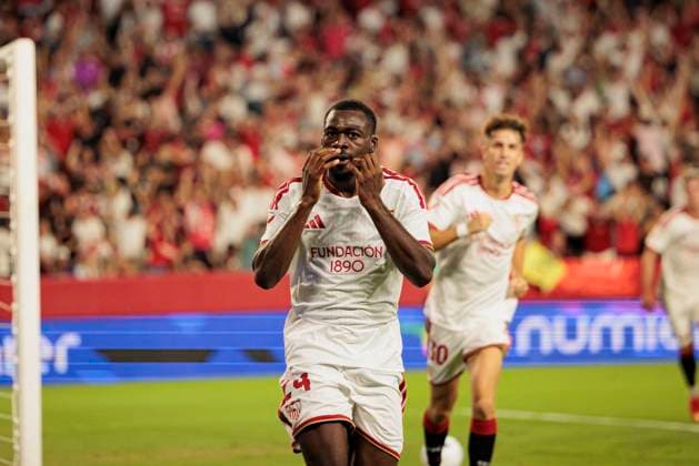 September 19, 2026, Seville, Spain: Youssouf Fofana (Sevilla FC) seen in action celebrating after goal during LaLiga EA SPORTS 2026 2027 game between teams of Sevilla FC and FC Barcelona, Barca Seville Spain - ZUMAs197 20260919_aaa_s197_294 Copyright: xMaciejxRogowskix