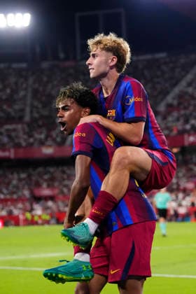 Sevilla FC v FC Barcelona, Barca - LaLiga EA Sports 2026 27 Lamine Yamal right winger of Barcelona and Spain and Fermin Lopez central midfield of Barcelona and Spain celebrates the second goal of his team during the LaLiga EA Sports 2026 27 match between Sevilla FC and FC Barcelona at Estadio Ramon Sanchez Pizjuan on September 19, 2026 in Seville, Spain. Seville Spain  Copyright: xJosexBretonx originalFilename:bretonhernandez-sevillaf260919_nppEU.jpg