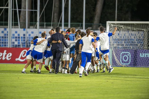 IPA88735526 - Juventus celebration after winning the cup in the final—Juventus FC vs. AS Roma, Serie A Women s Cup in Viareggio (LU), Italy, September 19, 2026  Copyright: xJacopoxCane IPAxSportx xx IPA88735526