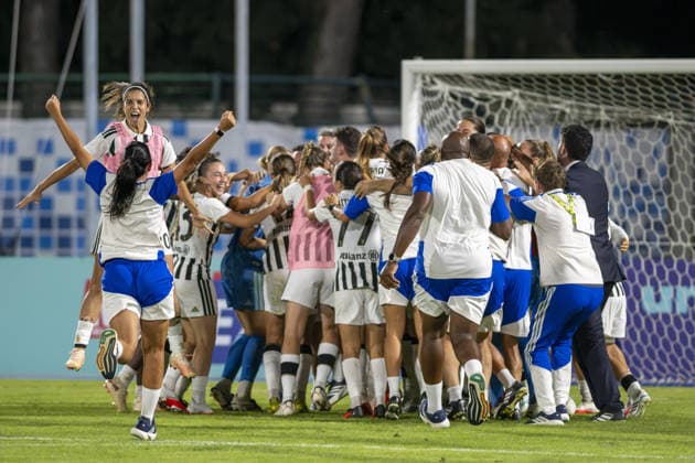 IPA88735684 - Juventus celebration after winning the cup in the final—Juventus FC vs. AS Roma, Serie A Women s Cup in Viareggio (LU), Italy, September 19, 2026  Copyright: xJacopoxCane IPAxSportx xx IPA88735684