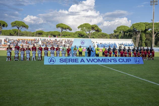 IPA88735686 - The two teams before the game in the final—Juventus FC vs. AS Roma—of the Serie A Women s Cup in Viareggio (LU), Italy, on September 19, 2026  Copyright: xJacopoxCane IPAxSportx xx IPA88735686