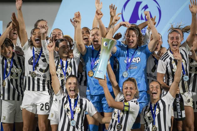 IPA88735688 - Juventus celebration after winning the cup in the final—Juventus FC vs. AS Roma, Serie A Women s Cup in Viareggio (LU), Italy, September 19, 2026  Copyright: xJacopoxCane IPAxSportx xx IPA88735688