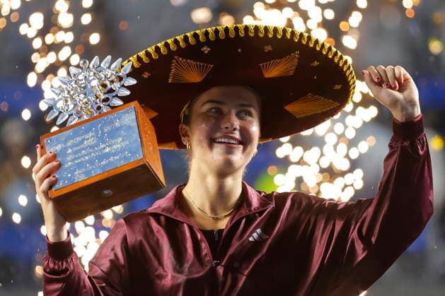 Guadalajara Open tennis tournament Iva Jovic of the USA celebrates with her trophy after defeating Peyton Stearns of the USA during the final of the Guadalajara Open tennis tournament in Guadalajara, Mexico, 19 September 2026. Guadalajara Mexico  Copyright: xFranciscoxGuascox