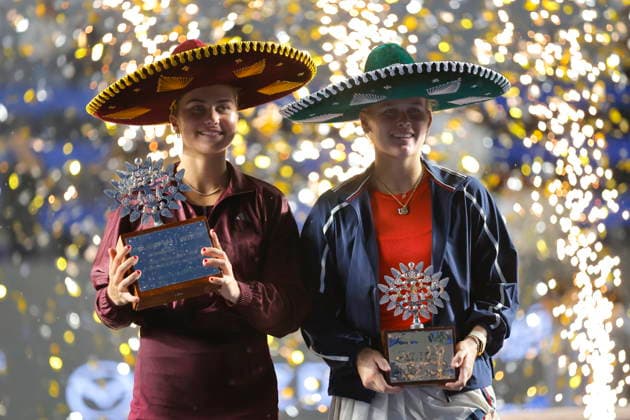 Guadalajara Open tennis tournament Iva Jovic (L) of the USA holds her trophy upon defeating Peyton Stearns (R) of the USA in the final of the Guadalajara Open tennis tournament in Guadalajara, Mexico, 19 September 2026. Guadalajara Mexico  Copyright: xFranciscoxGuascox
