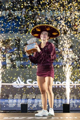 WTA GUADALAJARA OPEN 2026 WTA GUADALAJARA OPEN 2026 PEYTON STEARNS VS IVA JOVIC 09 19 2026 GUADALAJARA, JALISCO Action photo of Iva Jovic of the United States, champion of the singles tournament at the 2026 WTA Guadalajara Open, held at the Centro Panamericano de Tenis in Guadalajara, Jalisco, Mexico Action photo of Iva Jovic of the United States, champion of the singles tournament at the 2026 WTA Guadalajara Open, held at the Centro Panamericano de Tenis in Guadalajara, Jalisco, Mexico PHOTO BY IMAGENSHOP PHOTO AGENCY GUADALAJARA JALISCO MEXICO Copyright: xIMAGENSHOPxAGENCIAxFOTOGRAFICAx