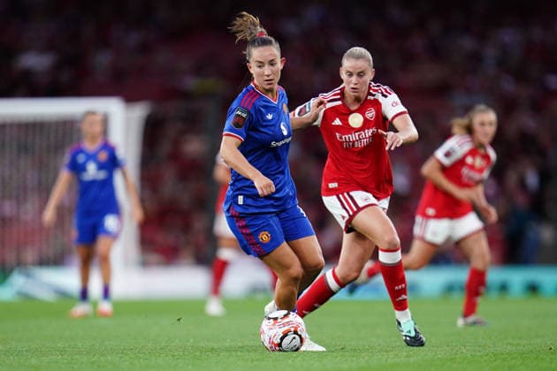Women s Super League: Arsenal v Manchester United, ManU Maya Le Tissier and Alessia Russo of Arsenal battle during the Women s Super League match Arsenal vs Manchester United at Emirates, London, United Kingdom on 19 September 2026 (Photo by Harvey Murphy News Images) London Emirates Greater London United Kingdom Copyright: xHarveyxMurphy NewsxImagesx