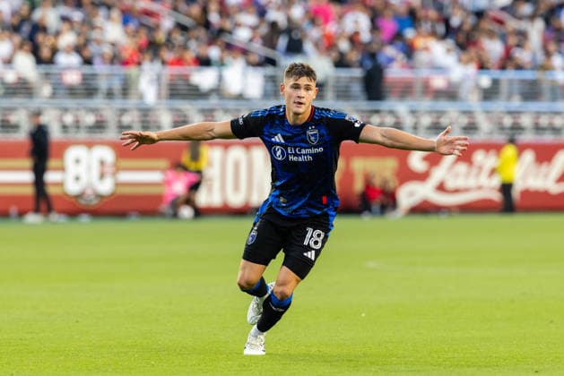 SANTA CLARA, CA - SEPTEMBER 19: Reid Roberts 18 of the San Jose Earthquakes celebrates a goal in stoppage time of an MLS, Fussball Herren, USA match against the Los Angeles Football Club on September 19, 2026 at Levi s Stadium in Santa Clara, CA. (Photo by Matthew Huang Icon Sportswire) SOCCER: SEP 19 MLS San Jose Earthquakes vs Los Angeles Football Club EDITORIAL USE ONLY Icon260919025