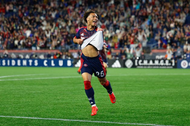 September 19, 2026; Foxborough, Massachusetts, USA; New England Revolution defender Peyton Miller (25) celebrates a go-ahead goal in a Major League Soccer game against Orlando City SC at Gillette Stadium. (c) CSM - ZUMAc04_ 20260919_zma_c04_279 Copyright: xBurtxGranofskyx