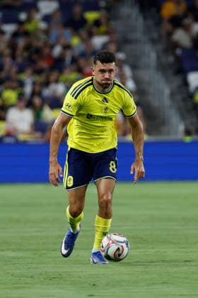 NASHVILLE, TN - SEPTEMBER 19: Nashville SC midfielder Patrick Yazbek (8) during a match between Nashville SC and Chicago Fire FC, September 19, 2026 at GEODIS Park in Nashville, Tennessee. (Photo by Matthew Maxey Icon Sportswire) SOCCER: SEP 19 MLS, Fussball Herren, USA Nashville SC vs Chicago Fire FC EDITORIAL USE ONLY Icon260919018
