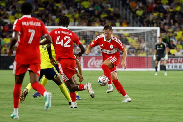 NASHVILLE, TN - SEPTEMBER 19: Chicago Fire FC forward Maren Haile-Selassie (7) makes a move during a match between Nashville SC and Chicago Fire FC, September 19, 2026 at GEODIS Park in Nashville, Tennessee. (Photo by Matthew Maxey Icon Sportswire) SOCCER: SEP 19 MLS, Fussball Herren, USA Nashville SC vs Chicago Fire FC EDITORIAL USE ONLY Icon260919023