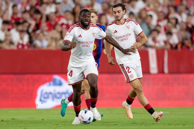 Sevilla FC v FC Barcelona, Barca - LaLiga EA Sports 2026 27 Youssouf Fofana of Sevilla FC runs with the ball during the La Liga EA Sports match between Sevilla FC and FC Barcelona at Ramon Sanchez Pizjuan in Seville, Spain, on September 19, 2026. Seville Spain  Copyright: xJosexLuisxContrerasx originalFilename:joseluiscontreras-sevillaf260919_np1r9.jpg